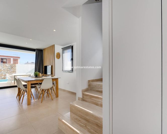 Image No.28-3 Bed Villa for sale