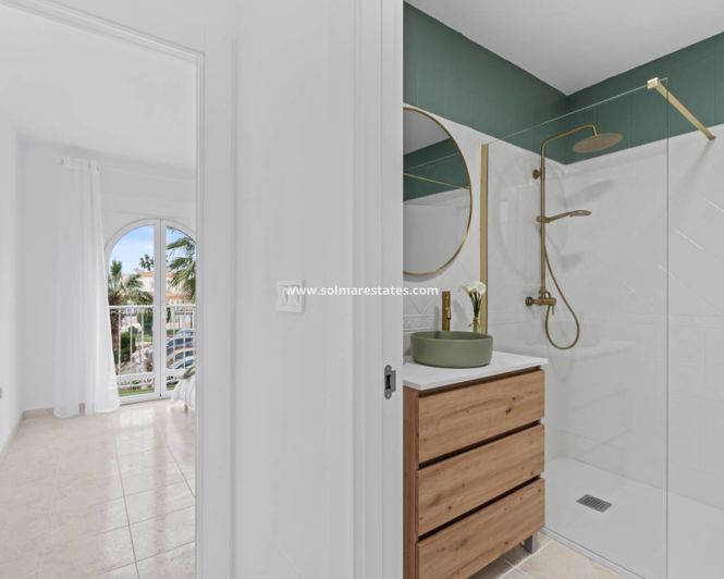 Image No.14-2 Bed Townhouse for sale