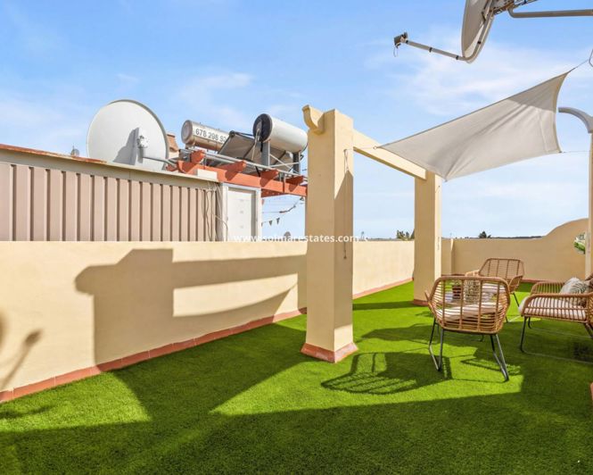 Image No.22-2 Bed Townhouse for sale