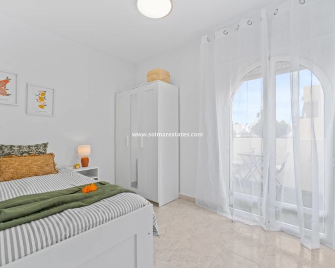 Image No.28-2 Bed Townhouse for sale