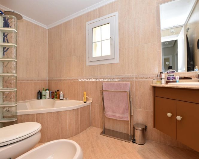Image No.24-3 Bed Villa for sale