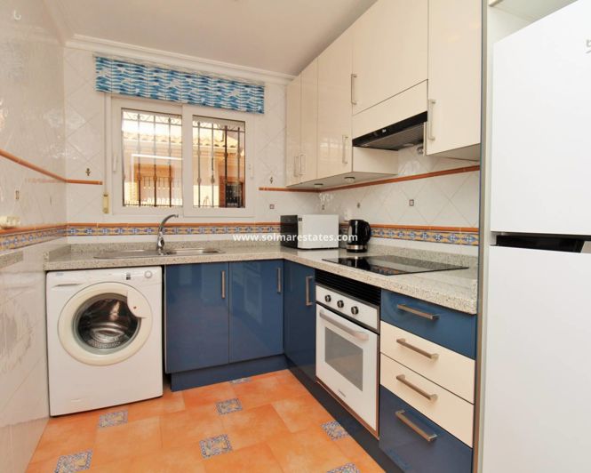 Image No.12-3 Bed Townhouse for sale