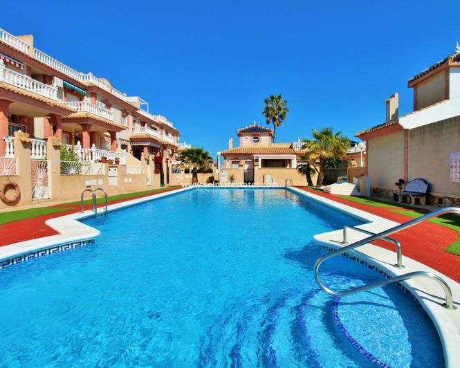 Image No.29-3 Bed Townhouse for sale