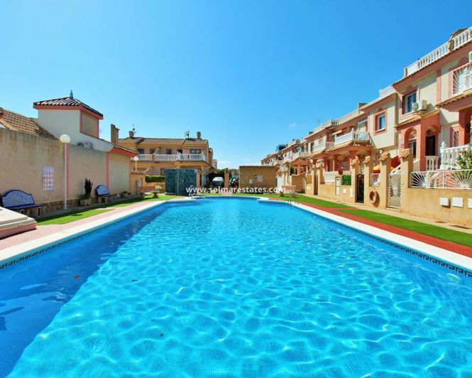 Image No.30-3 Bed Townhouse for sale