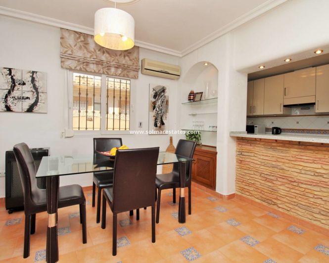 Image No.8-3 Bed Townhouse for sale