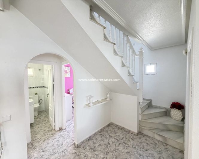 Image No.17-3 Bed Apartment for sale