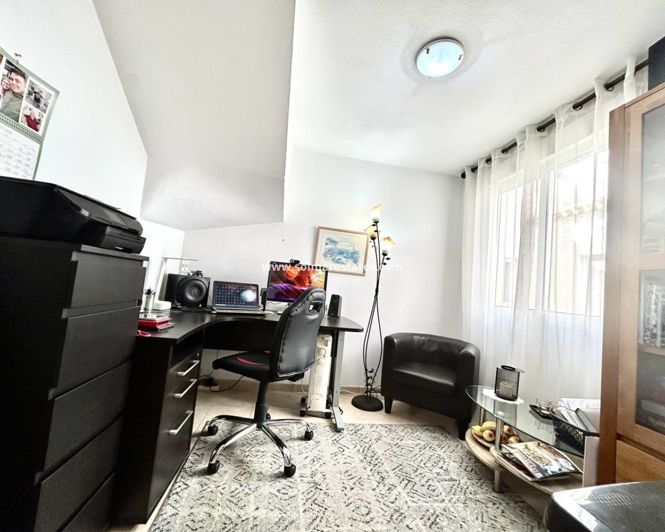 Image No.12-3 Bed Apartment for sale