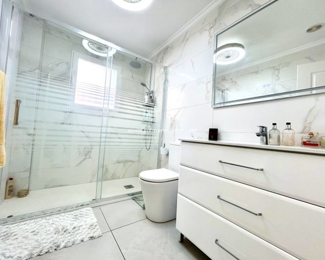 Image No.14-Villa de 4 chambres à vendre à Pinar de Campoverde