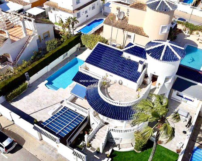 Image No.4-Villa de 4 chambres à vendre à Pinar de Campoverde