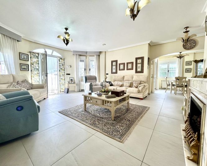 Image No.9-Villa de 4 chambres à vendre à Pinar de Campoverde