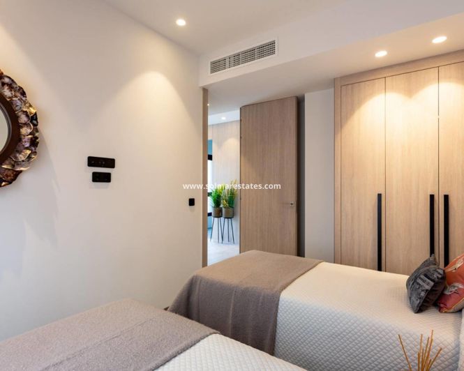 Image No.15-3 Bed Villa for sale