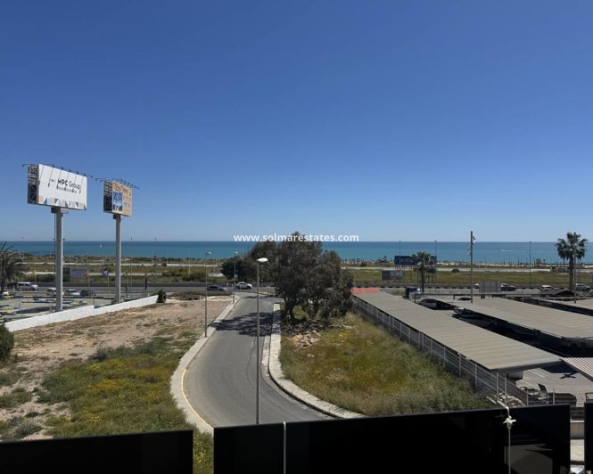 Image No.18-3 Bed Apartment for sale