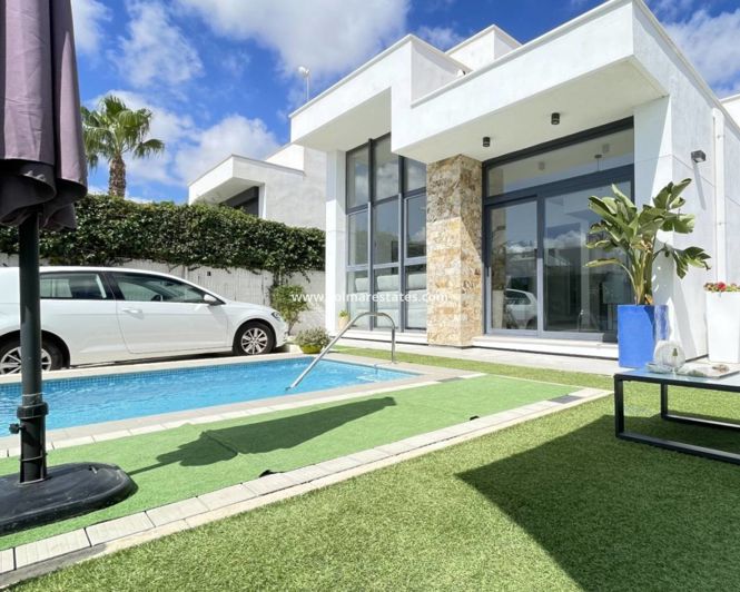 Image No.2-2 Bed Villa for sale