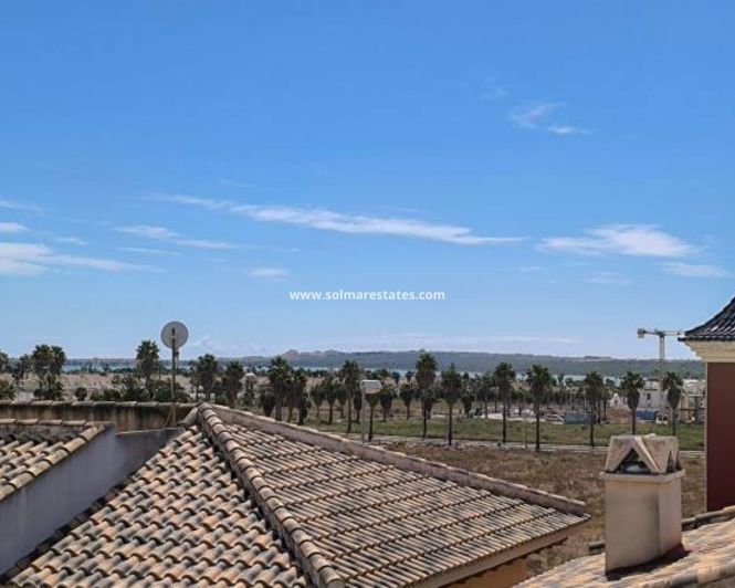 Image No.25-2 Bed Apartment for sale