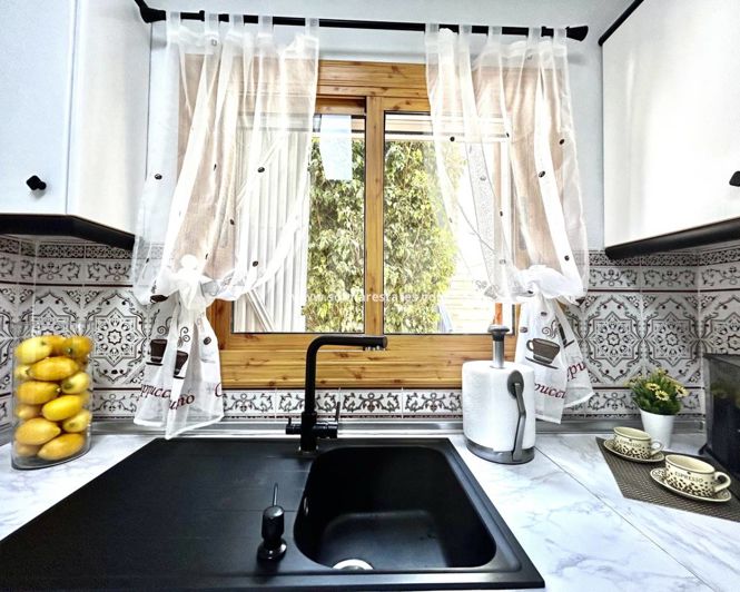 Image No.10-2 Bed Townhouse for sale