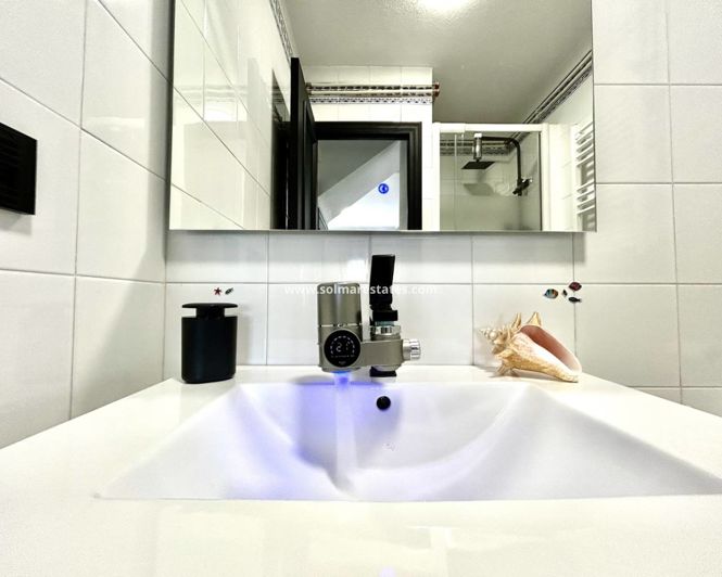 Image No.23-2 Bed Townhouse for sale