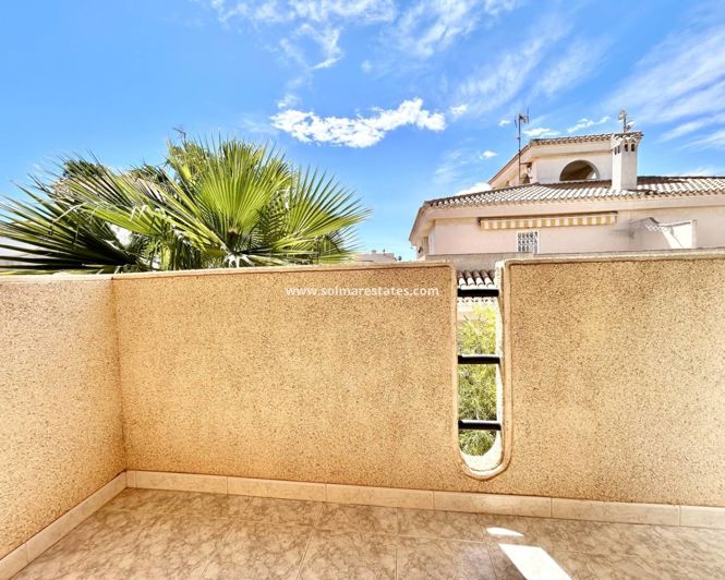 Image No.31-2 Bed Townhouse for sale