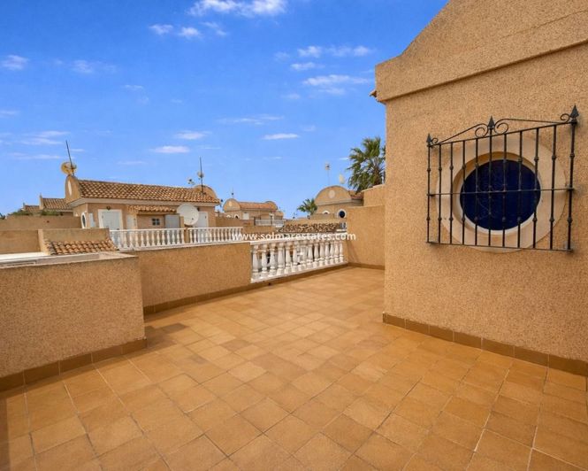 Image No.18-3 Bed Quad for sale