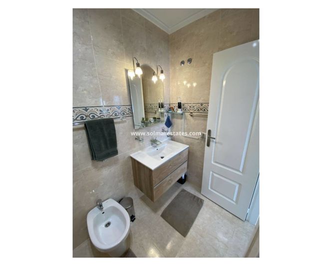 Image No.32-2 Bed Apartment for sale