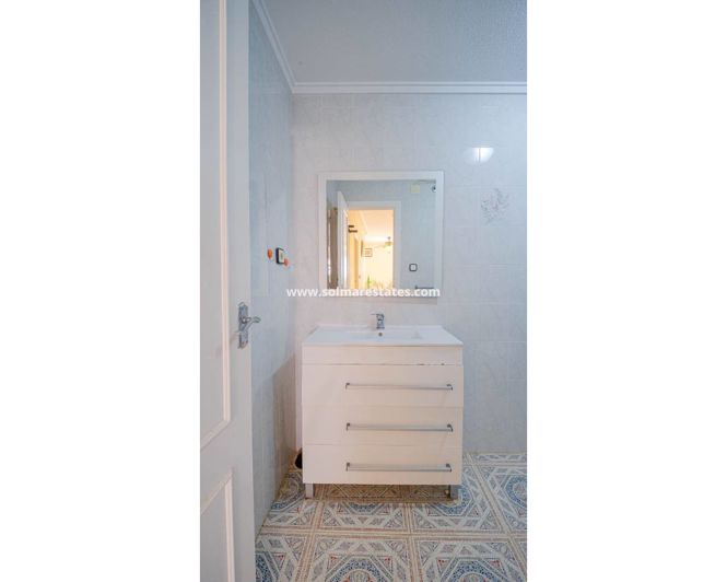 Image No.34-2 Bed Apartment for sale