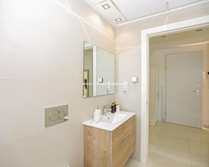 Image No.18-3 Bed Villa for sale