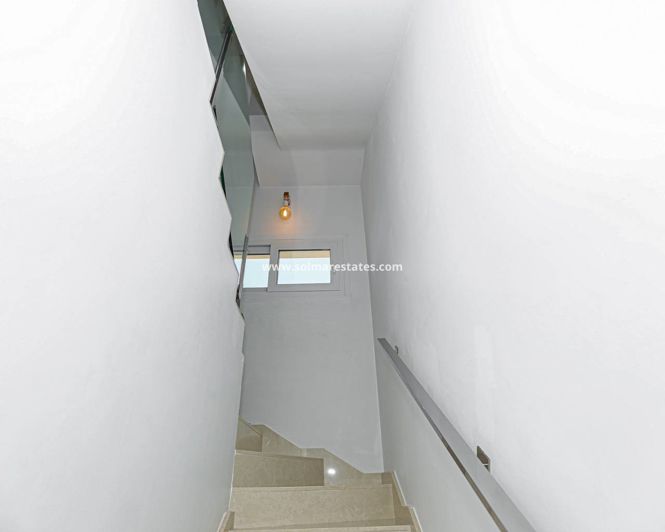 Image No.19-3 Bed Villa for sale