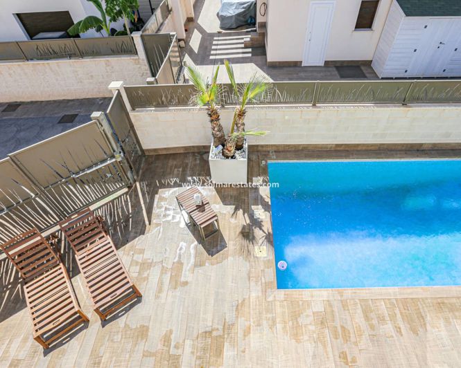 Image No.3-3 Bed Villa for sale