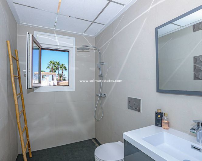 Image No.30-3 Bed Villa for sale