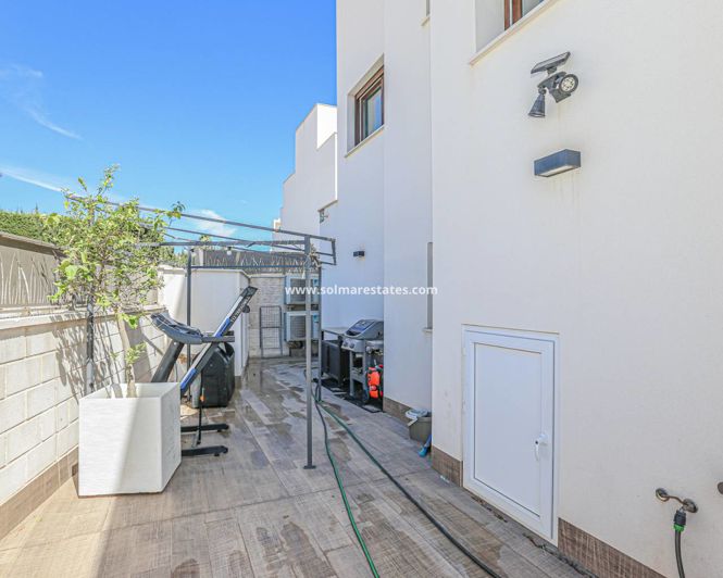 Image No.41-3 Bed Villa for sale