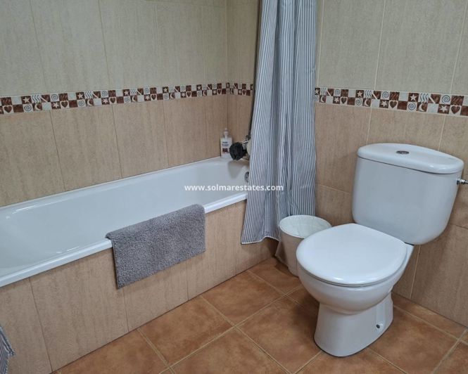 Image No.15-5 Bed Villa for sale