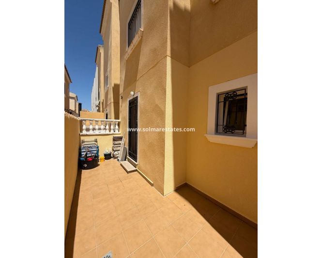 Image No.10-3 Bed Townhouse for sale