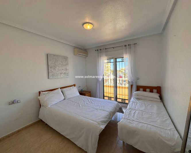 Image No.14-3 Bed Townhouse for sale