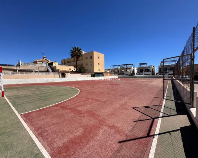 Image No.32-3 Bed Townhouse for sale