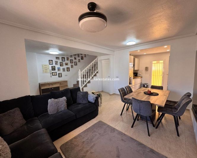 Image No.5-3 Bed Townhouse for sale