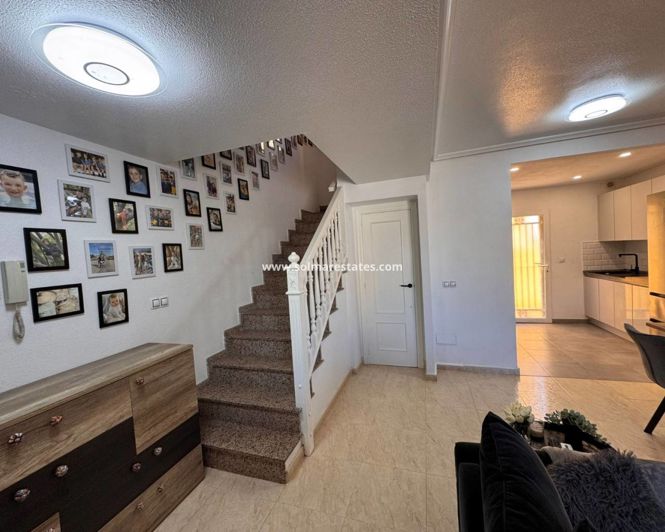 Image No.9-3 Bed Townhouse for sale