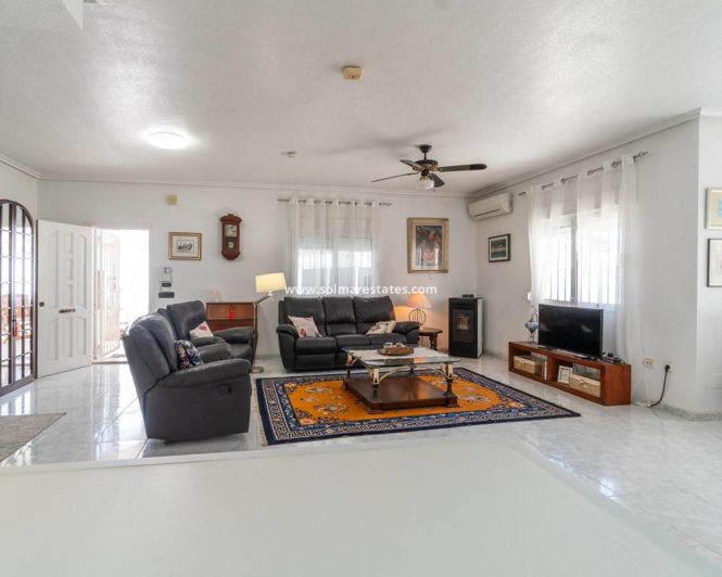 Image No.17-3 Bed Villa for sale