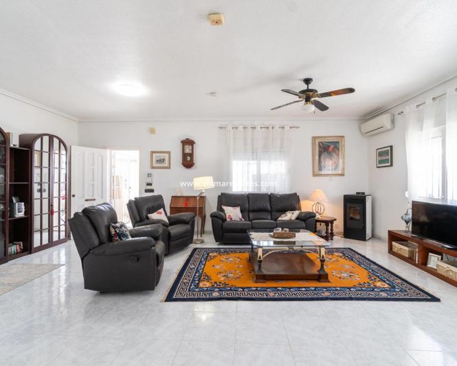Image No.3-3 Bed Villa for sale