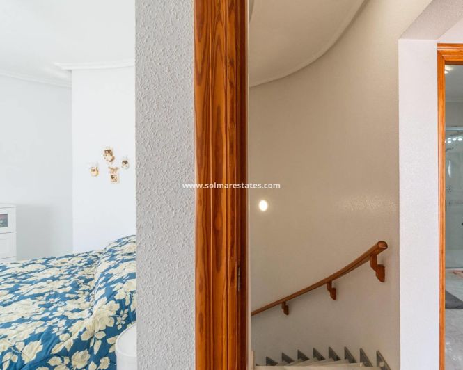 Image No.30-3 Bed Villa for sale