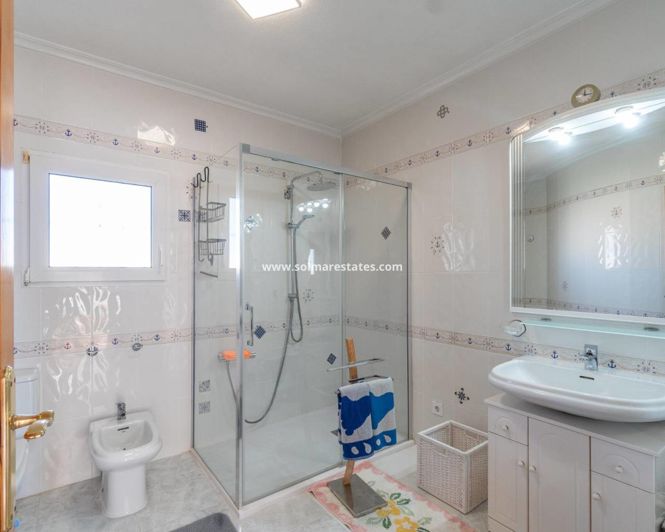 Image No.31-3 Bed Villa for sale