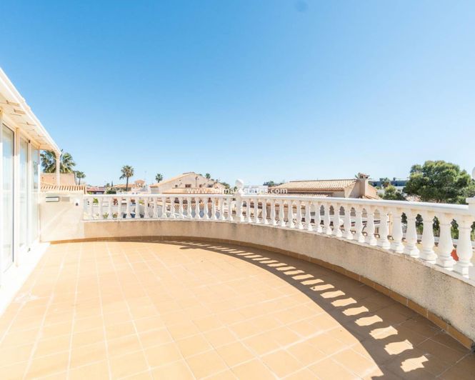 Image No.36-3 Bed Villa for sale