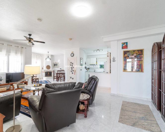 Image No.49-3 Bed Villa for sale