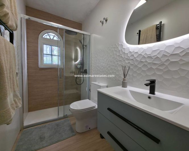 Image No.33-2 Bed Apartment for sale