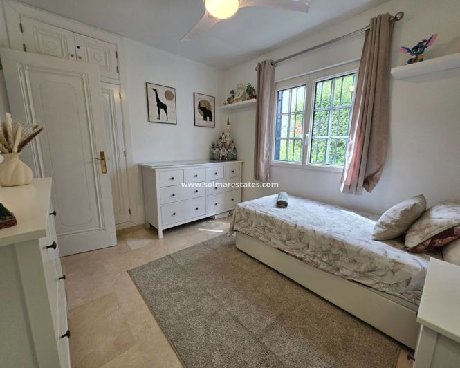 Image No.37-2 Bed Apartment for sale