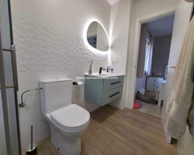 Image No.40-2 Bed Apartment for sale