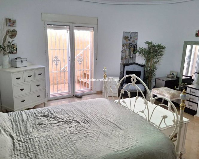 Image No.10-4 Bed Villa for sale