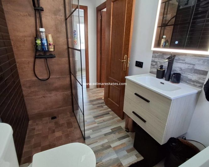 Image No.30-4 Bed Villa for sale