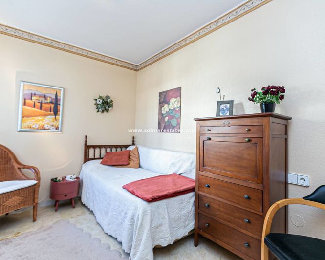 Image No.22-2 Bed Apartment for sale