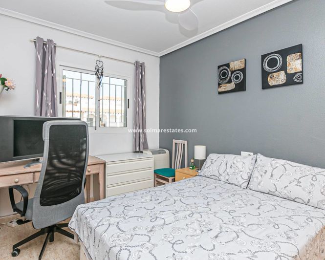 Image No.20-3 Bed Apartment for sale