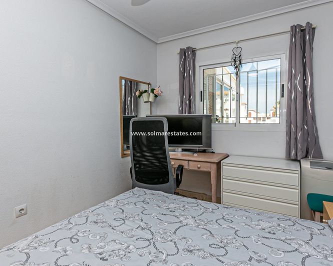 Image No.21-3 Bed Apartment for sale