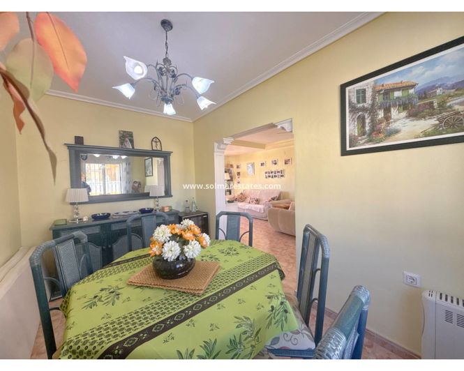 Image No.12-3 Bed Villa for sale